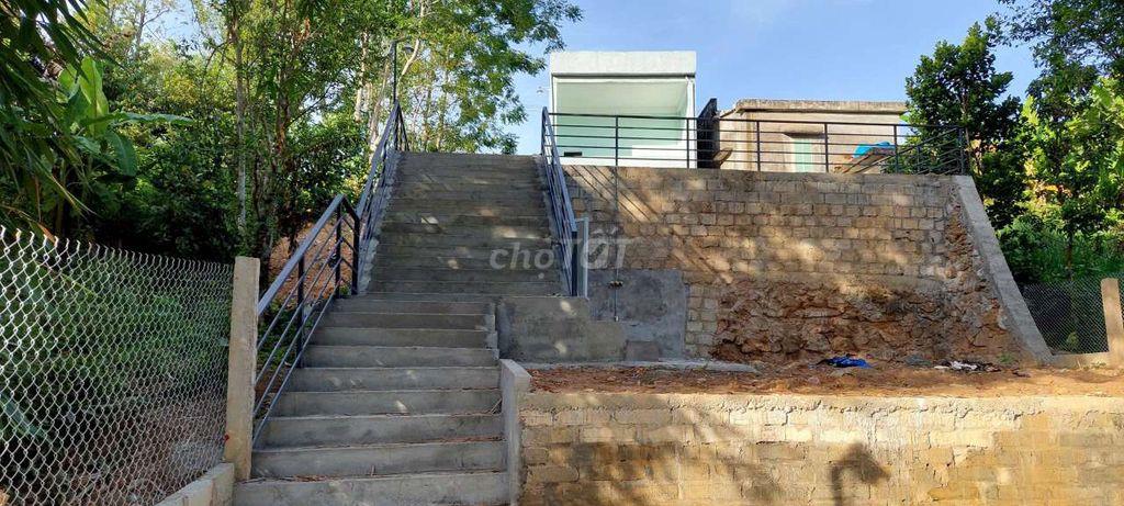 Bán nhà vườn view suối, 1200m2 có 300m2 đất ở đường nhựa 2 oto