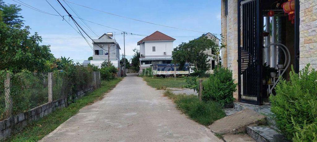 Đất gần nam kỳ khởi nghĩa chỉ 300m, 1600m2 có 120m2 đất ở.