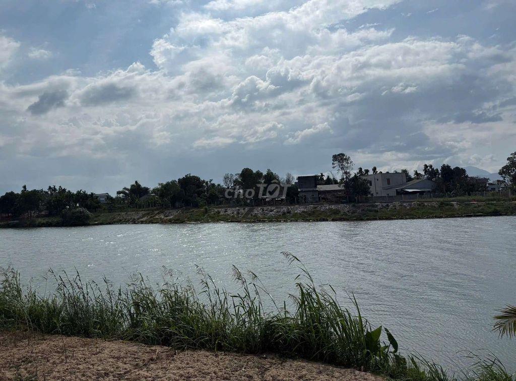 Đất view sông yên mát mẻ, 300m2 có 210m2 đất ở 