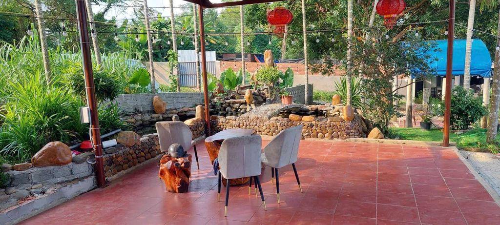 Bán nhà vườn 800m2 có 212m2 đất ở mặt tiền đường nhựa ngang rộng 15m
