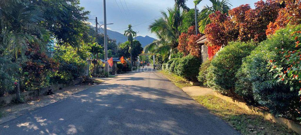 Bán nhà vườn 1000m2 có 133m2 đất ở đường nhựa ngang rộng 29m