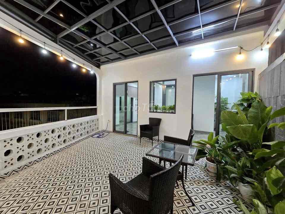 Gia đình cần bán nhà An Tư Công Chúa 5 tầng tạo dòng tiền 100 triệu