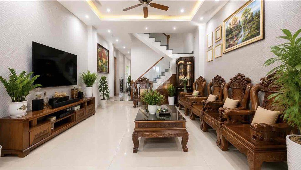 NHÀ MẶT TIỀN SÁT PHAN ĐĂNG LƯU - 90M2 - 3 TẦNG - TẶNG NỘI THẤT - GẦN H