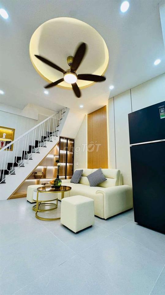 Nhà Full Nội Thất Trung Tâm Thành Phố Gần Biển