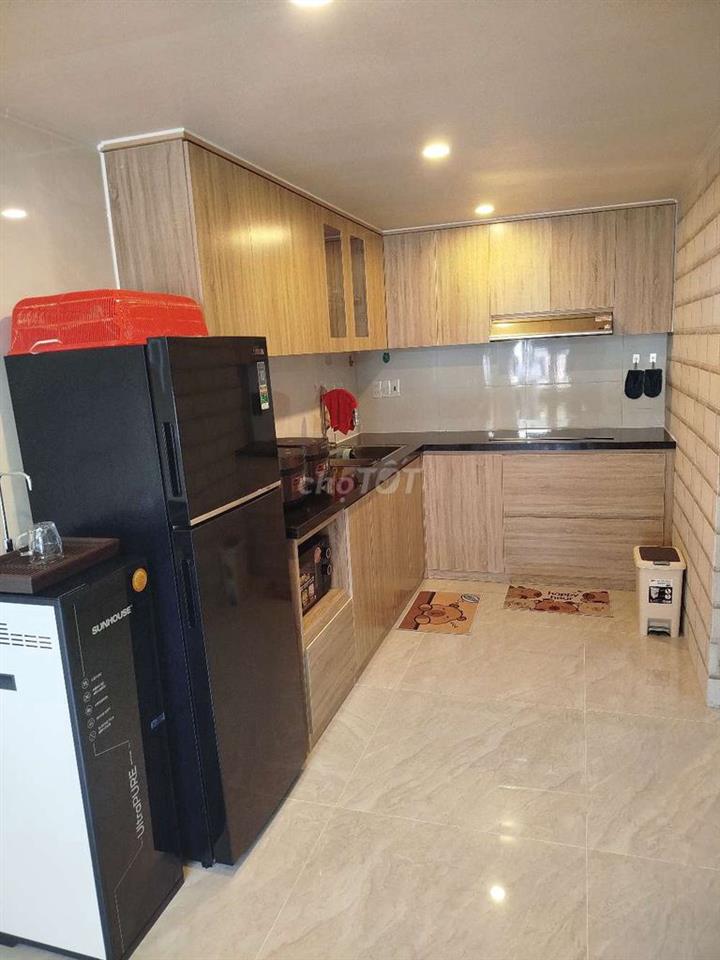 ban nhà mới xay