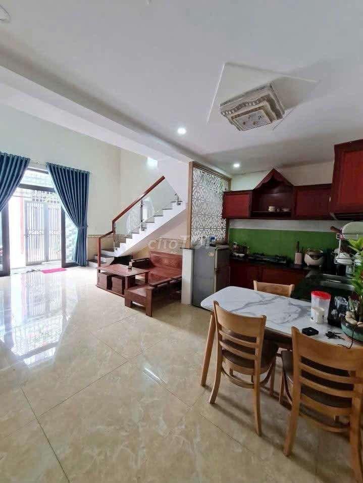 Tìm đâu nhà gác đúc kiệt 3m Hoàng Văn Thái tp Đà Nẵng. 60m2 giá 3ty050