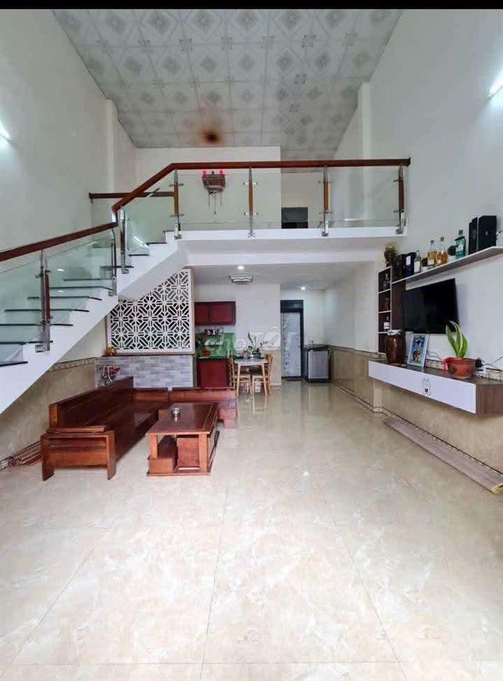 Tìm đâu nhà gác đúc kiệt 3m Hoàng Văn Thái tp Đà Nẵng. 60m2 giá 3ty050