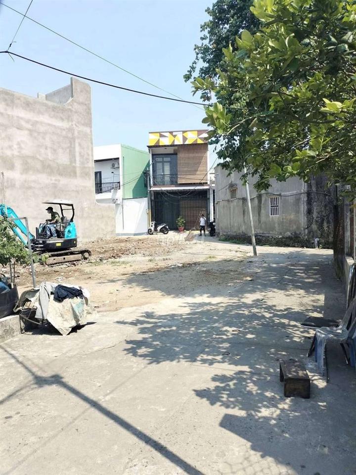 Bán  lô 3 mặt kiệt Trường Chinh
💥Diện tích : 82m2 2ty850