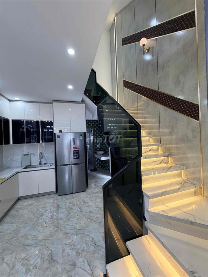 chính chủ bán căn sát biển Nguyễn Tất Thành,  Ngay Hoàng thị loan.
