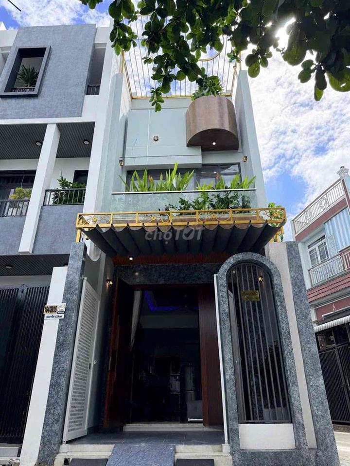 chính chủ bán căn sát biển Nguyễn Tất Thành,  Ngay Hoàng thị loan.