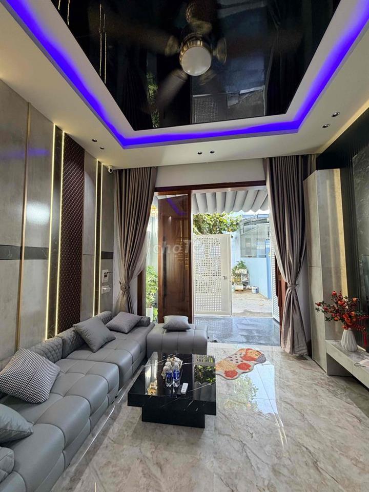 chính chủ bán căn sát biển Nguyễn Tất Thành,  Ngay Hoàng thị loan.