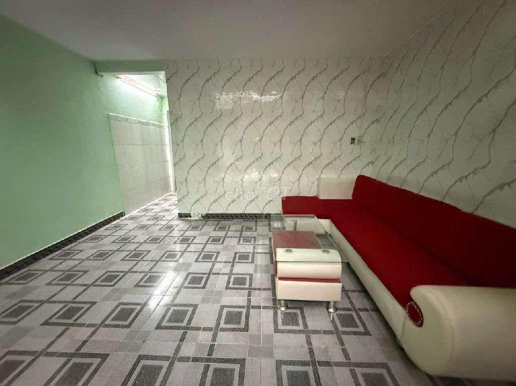 Nhà chính chủ Lý Thái Tổ 