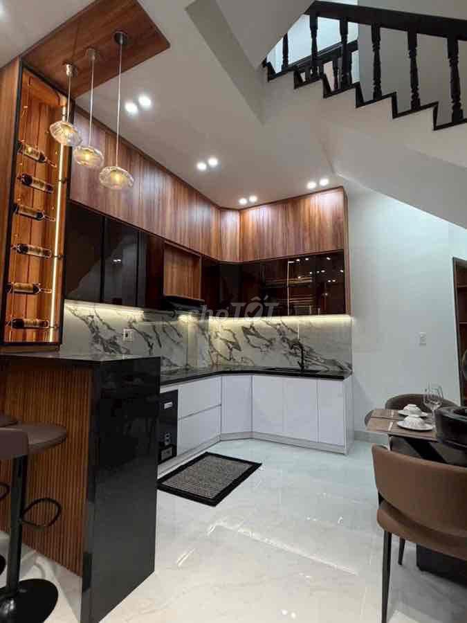 BÁN NHÀ 3 TẦNG KIỆT OTO NGUYỄN PHƯỚC NGUYÊN, DT 65M2, 6.450 TỶ