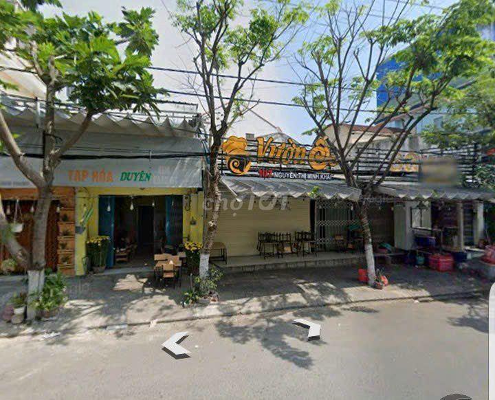 Bán dãy nhà đất trung tâm thành phố mặt tiền rộng
