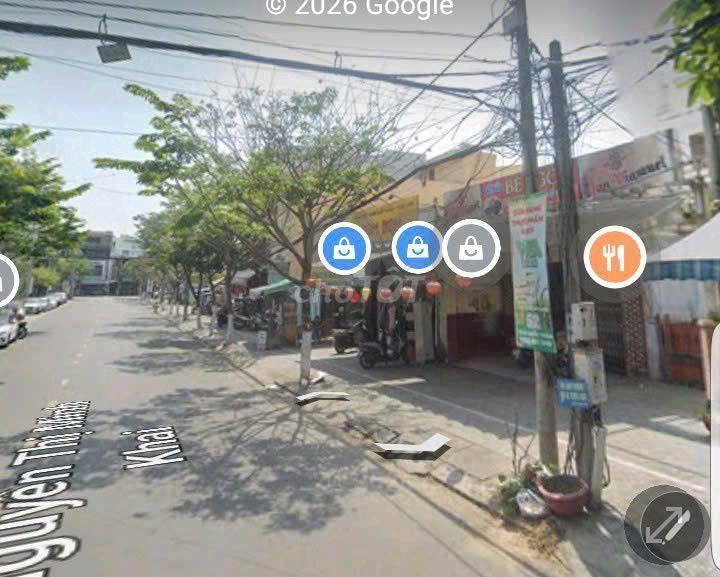 Bán dãy nhà đất trung tâm thành phố mặt tiền rộng