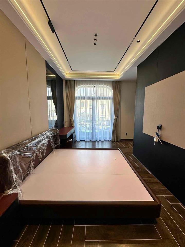 Mở Bán Căn Nhà Mặt Phố Kinh Doanh Buôn Bán Ngay Trung Tâm