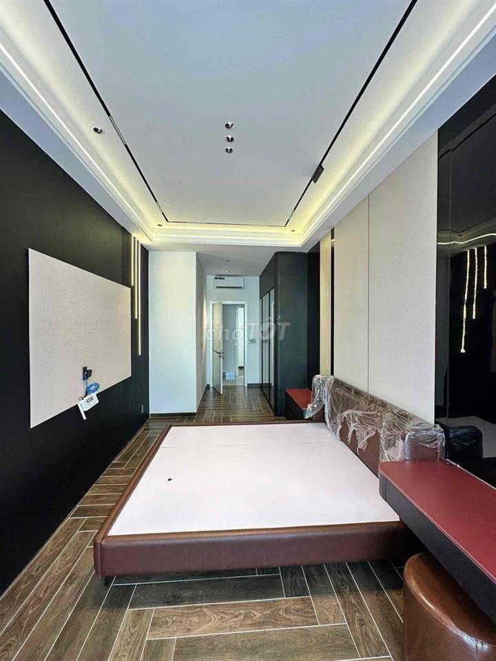 Mở Bán Căn Nhà Mặt Phố Kinh Doanh Buôn Bán Ngay Trung Tâm