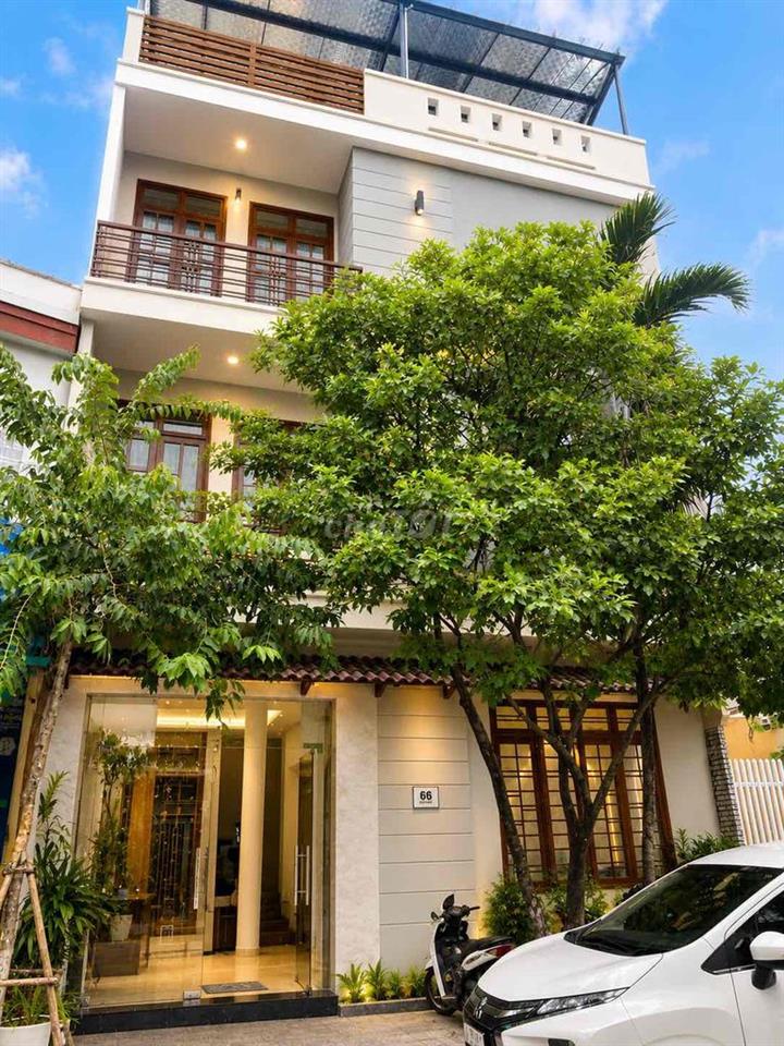 Chính chủ bán nhà 3 tầng Đầm Rong 2, Hải Châu, Đà Nẵng ô tô đỗ cửa