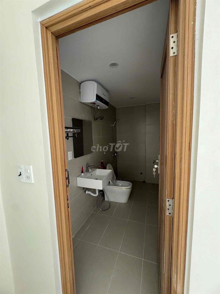TÔI CHO THUÊ NHÀ 2 TẦNG TRUNG LẬP 4 SÁT CHUNG CƯ ORI