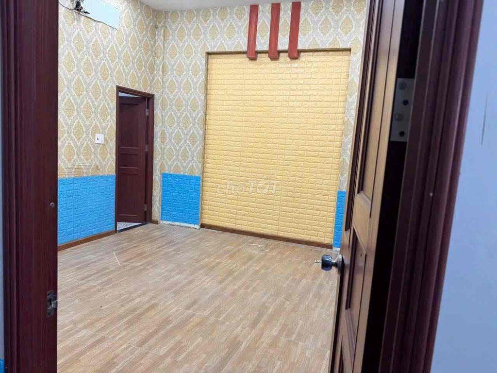 TÔI CHO THUÊ NHÀ 3 TẦNG DT 200M2 NGANG 8M