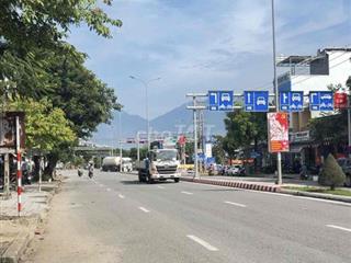 TÔI CHO THUÊ NHÀ 3 TẦNG DT 200M2 NGANG 8M