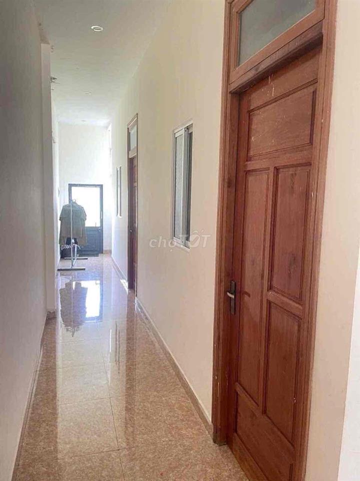CHO THUÊ NHÀ ĐƯỜNG 10M5 NGAY TRƯỜNG ĐÀM QUANG TRUNG
