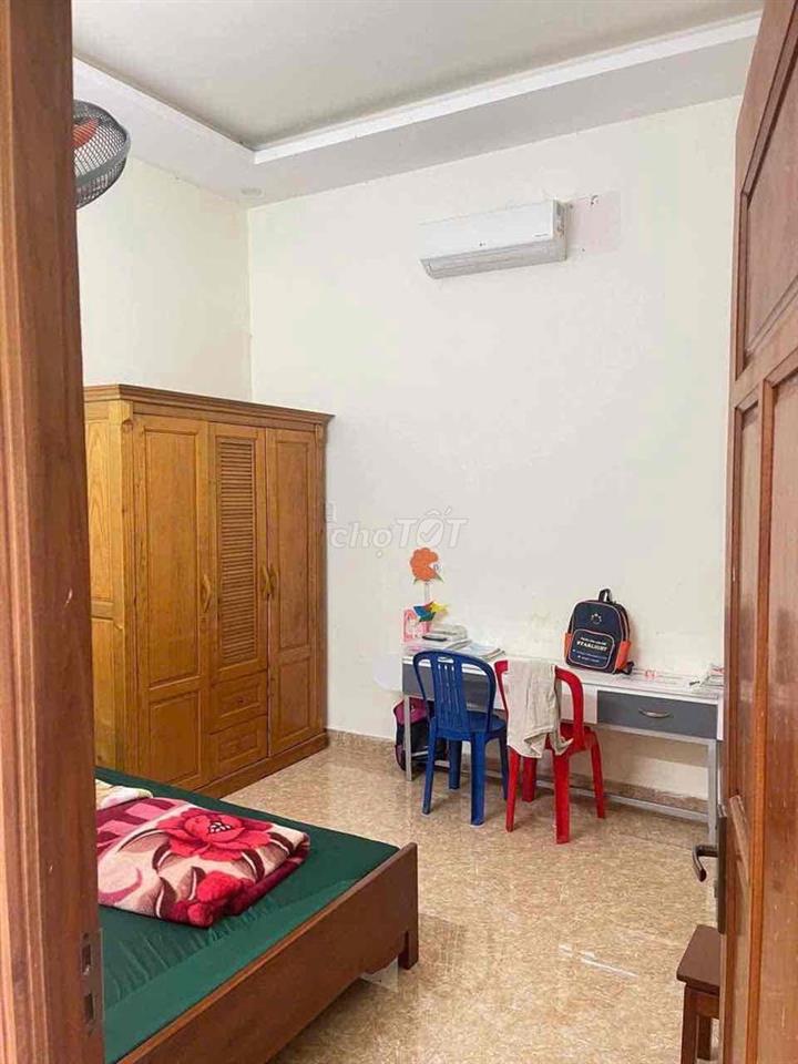 CHO THUÊ NHÀ ĐƯỜNG 10M5 NGAY TRƯỜNG ĐÀM QUANG TRUNG