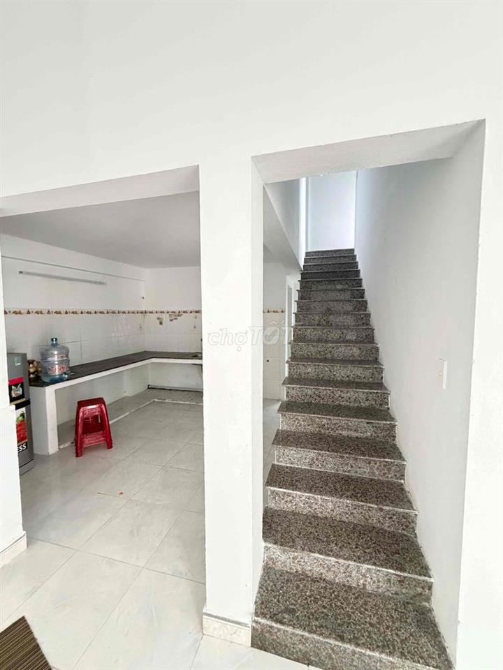 CHO THUÊ NHÀ LÔ GÓC XUÂN THIỀU 29. 3 PHÒNG NGỦ