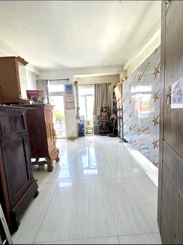 Chủ đi úc bán gấp nhà lô góc đang kinh doanh Nguyen phuoc nguyên
