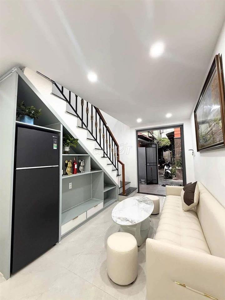 NHÀ 2 TẦNG LÔ GÓC KIỆT TRẦN CAO VÂN - SÁT BIỂN NGUYỄN TẤT THÀNH
