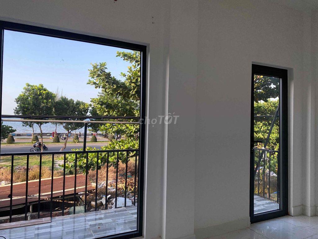 GIÁP VĂN CƯƠNG- Tầng 2 View biển Nguyễn Tất Thành,giá hời cho khách TC