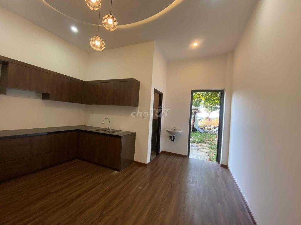 GIÁP VĂN CƯƠNG- Tầng 2 View biển Nguyễn Tất Thành,giá hời cho khách TC