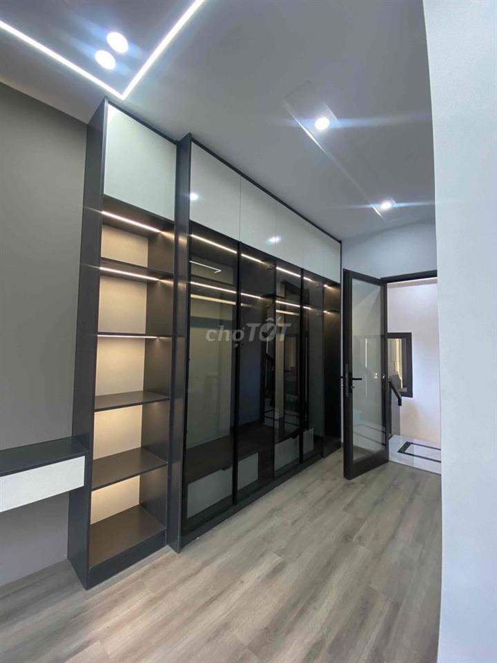❌Gả gấp Căn nhà 3 tầng tân cổ điển Hoà Phú gần trục Hoàng Thị Loa
