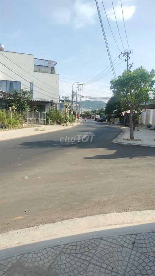 kiệt ô tô nam cao vào tận nơi. đất vuông vứt gần đại học sư phạm