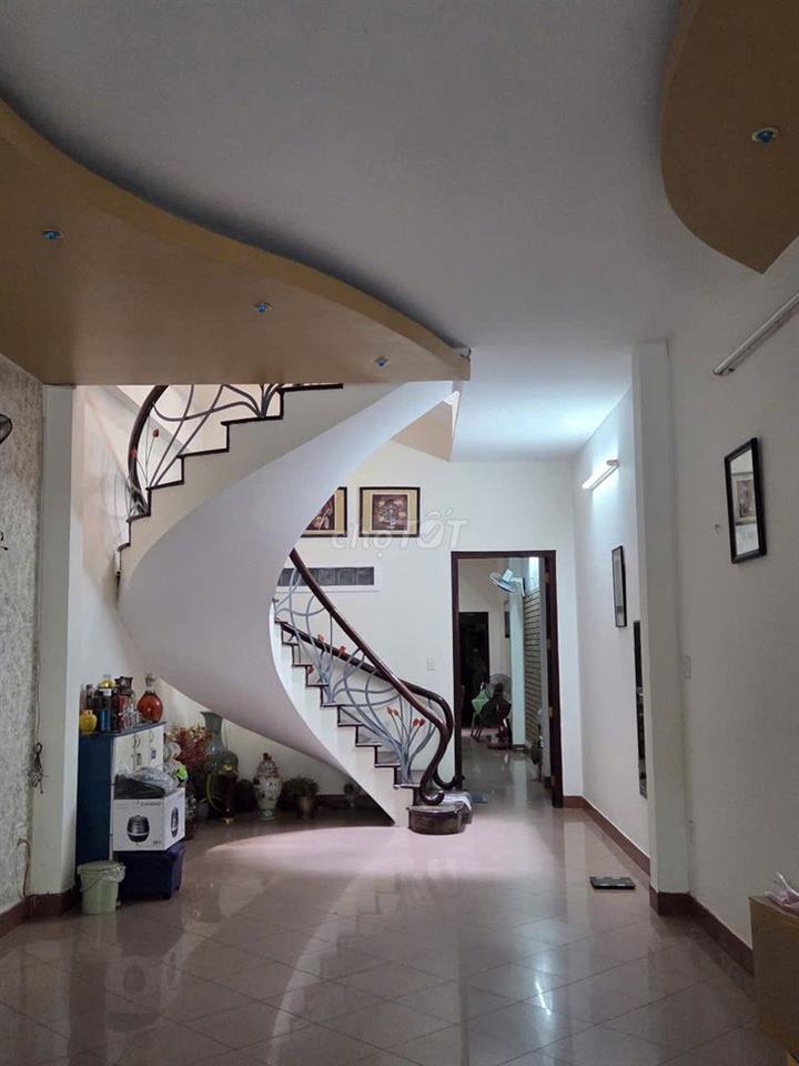 CHO THUÊ NHÀ SÂN VƯỜN TRUNG TÂM ĐÀ NẴNG, GẦN BỆNH VIỆN C ĐÀ NẴNG 