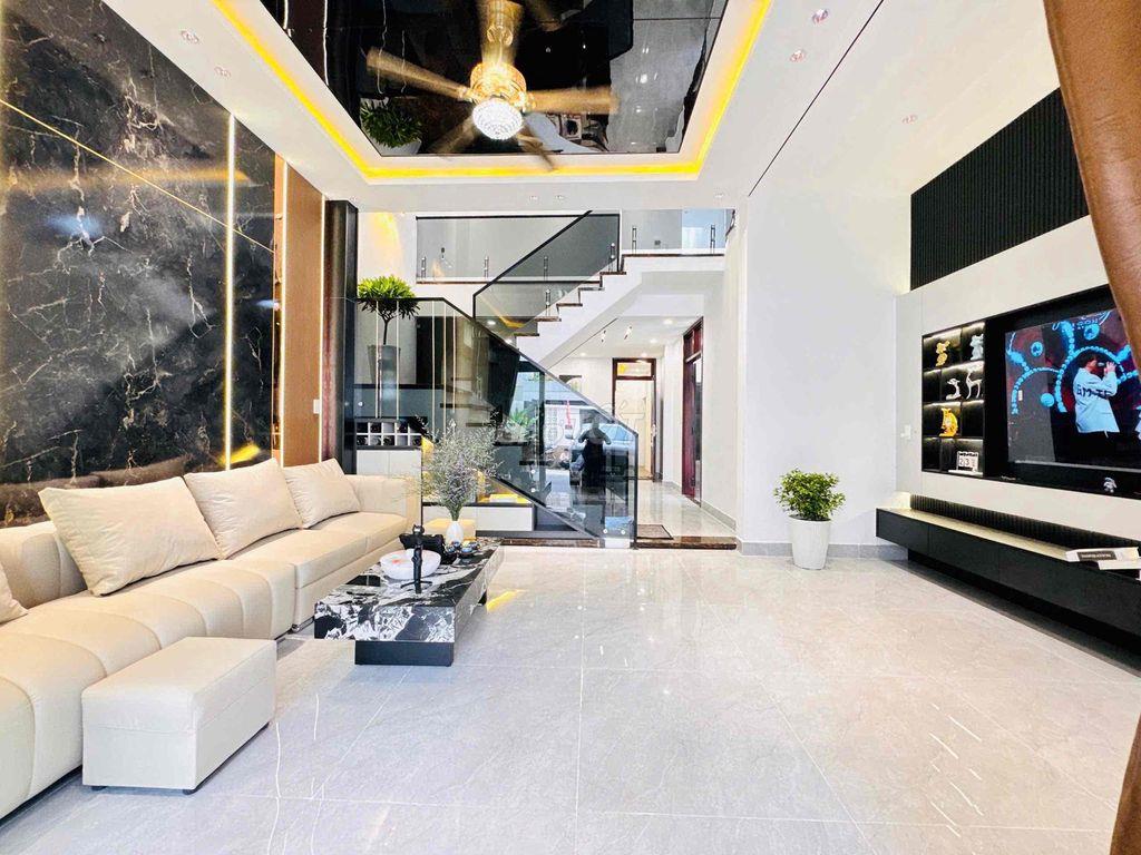 Bán nhà 2 mặt kiệt ô tô Lê Đình Kỵ 110m² full nội thất
