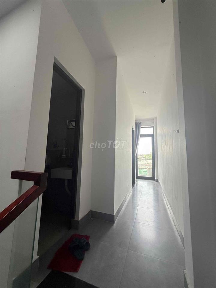 chính chủ cần bán gấp nhà kiệt hai oto tránh nhau thông tôn đản