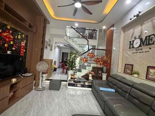 chính chủ cần bán gấp nhà kiệt hai oto tránh nhau thông tôn đản