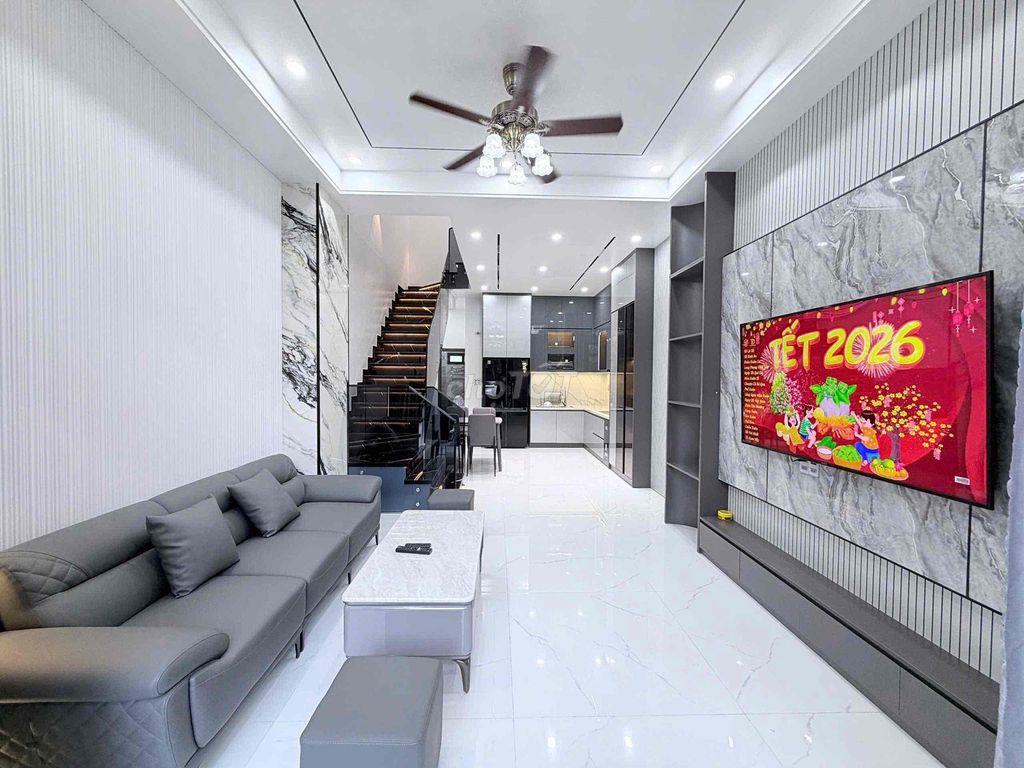 chính chủ cần bán gấp nhà mặt tiền đặng huy tá vitri rất đẹp