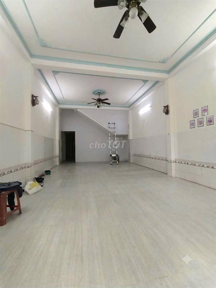 Mặt tiền Cù chính lan gần chợ cho thuê giá tốt