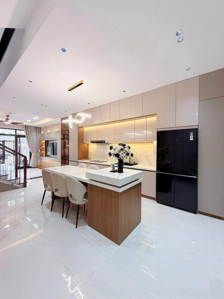 BÁN NHÀ 3 TẦNG THANH LƯƠNG 18,HÒA XUÂN FULL NỘI THẤT