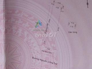 BÁN ĐẤT TẶNG NHÀ CẤP 4 NGUYỄN CÔNG TRỨ KẸP KIỆT 1M