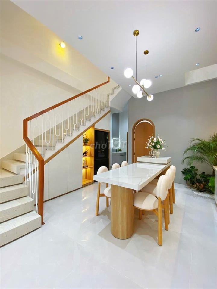 BÁN NHÀ 3 TẦNG ĐƯỜNG 7M5 NGUYỄN THỊ SÁU,HÒA XUÂN FULL NỘI THẤT