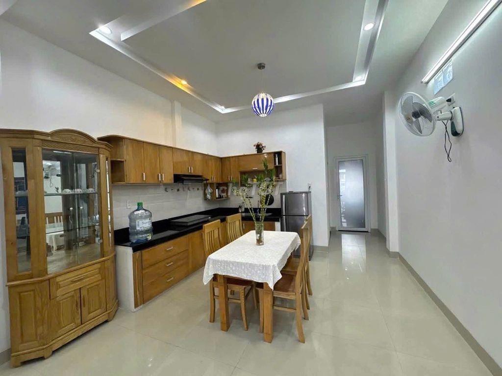 Bán nhà 2 tầng, 2 phòng khép kín đang cho thuê 25tr/tháng