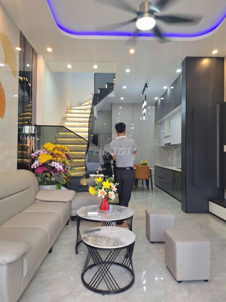 Nhà Mới Hoàn Thiện Kiệt ô tô Nguyễn Công Hoan - Sát Bến Xe Trung Tâm