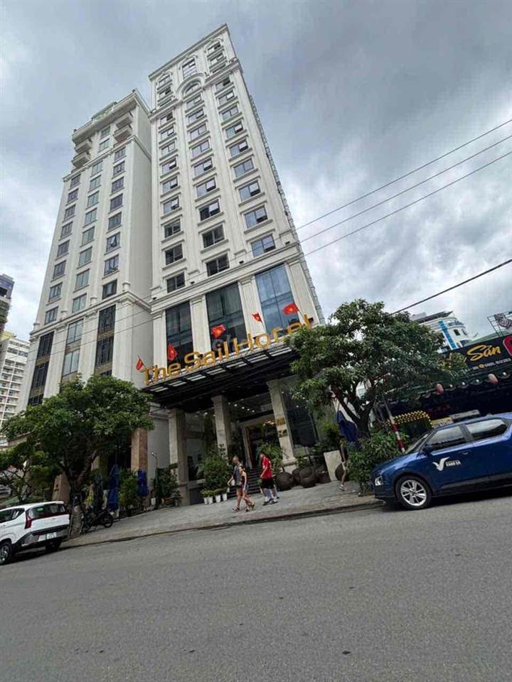 NHÀ GIÁ RẺ GÁC ĐÚC RỘNG RÃI ĐẸP VÀO Ở NGAY