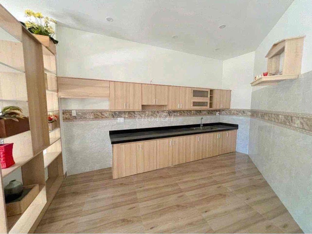 Mặt Tiền Yên Khê 2 Bề Ngang 10m - 4PN - 15 Triệu