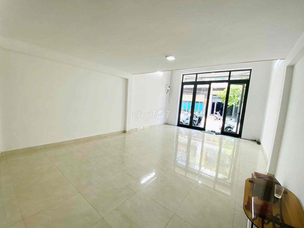 Mặt Tiền Đỗ Quang - 2PN - 18 triệu/ tháng
