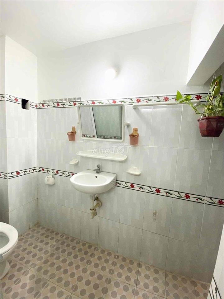 Mặt Tiền Đỗ Quang - 2PN - 18 triệu/ tháng