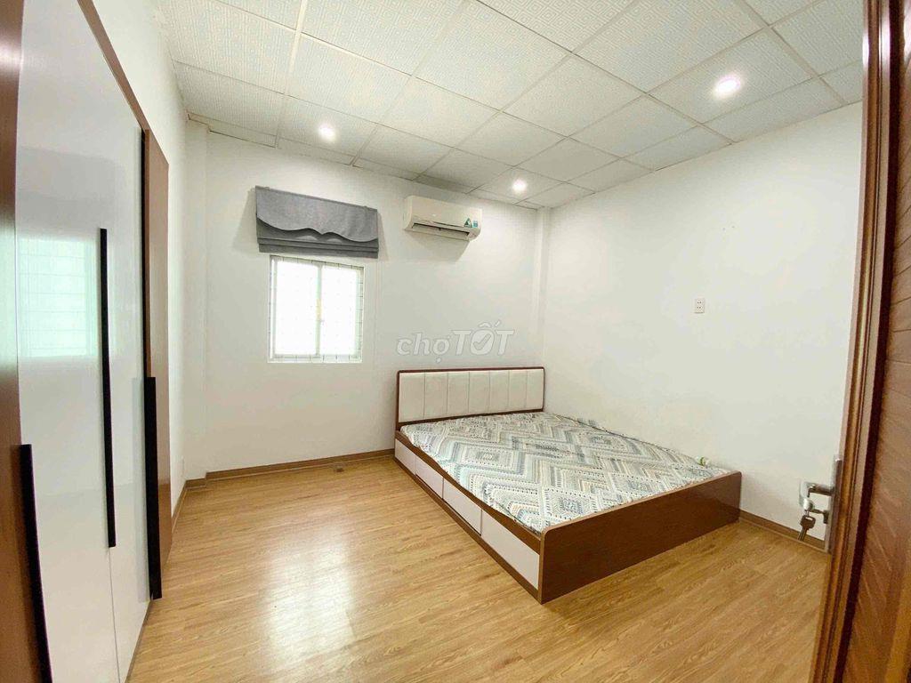 Mặt Tiền Đỗ Quang - 2PN - 18 triệu/ tháng